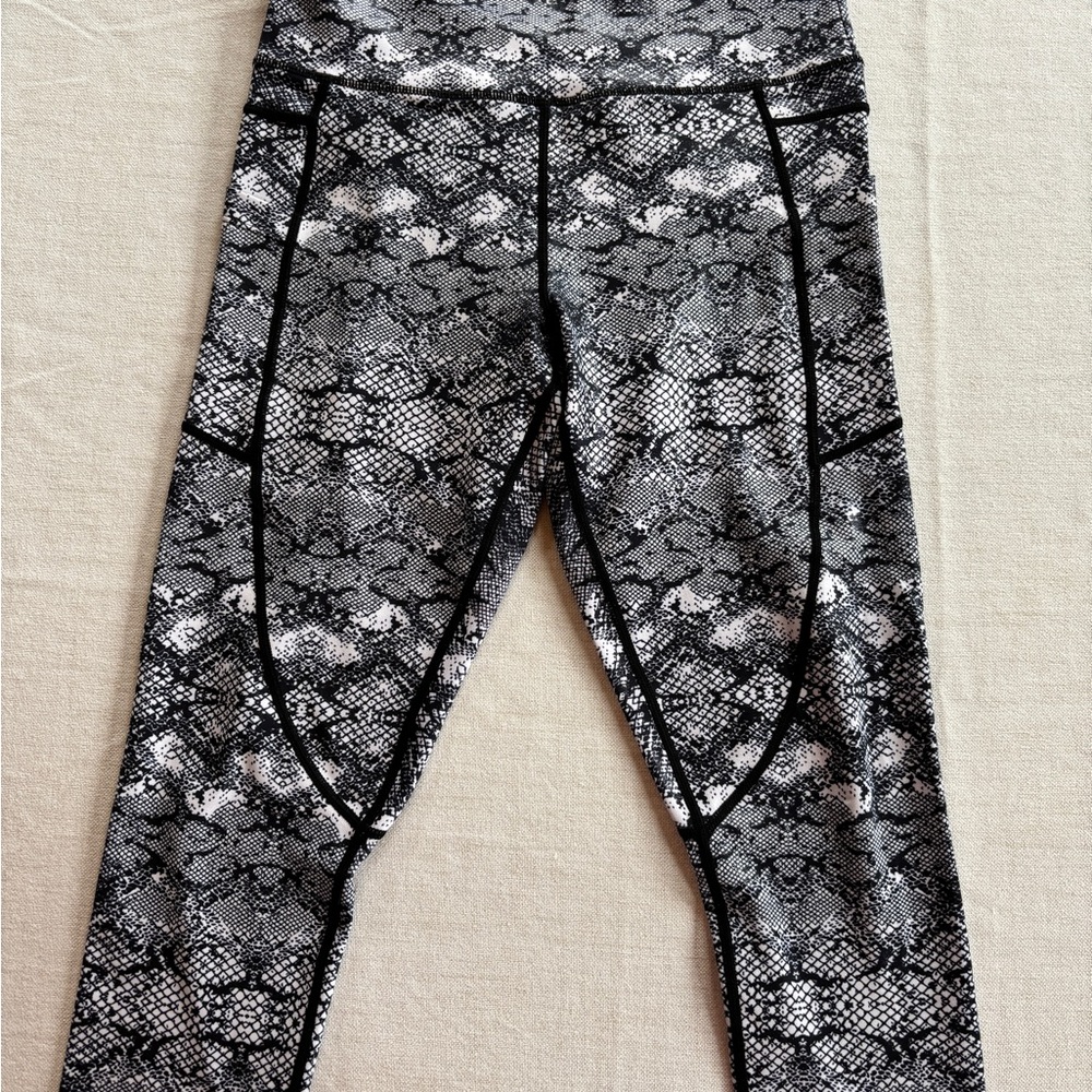ZYIA Black and Gray Snake Print Leggings